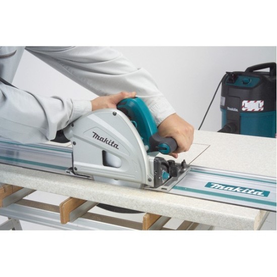 SCIE PLONGEANTE 1300W SP6000J